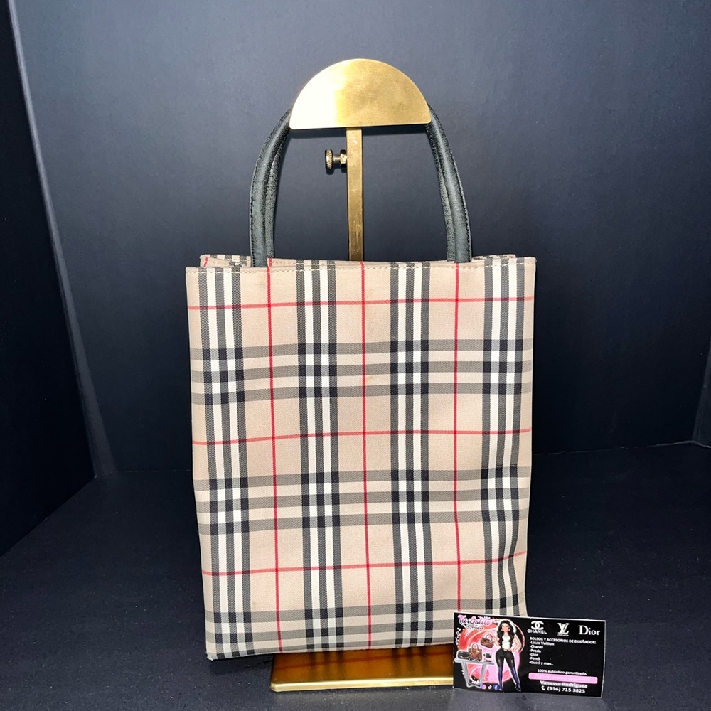 ❌❌❌SOLD❌❌❌ Burberry Beige and Black Plaid Tote